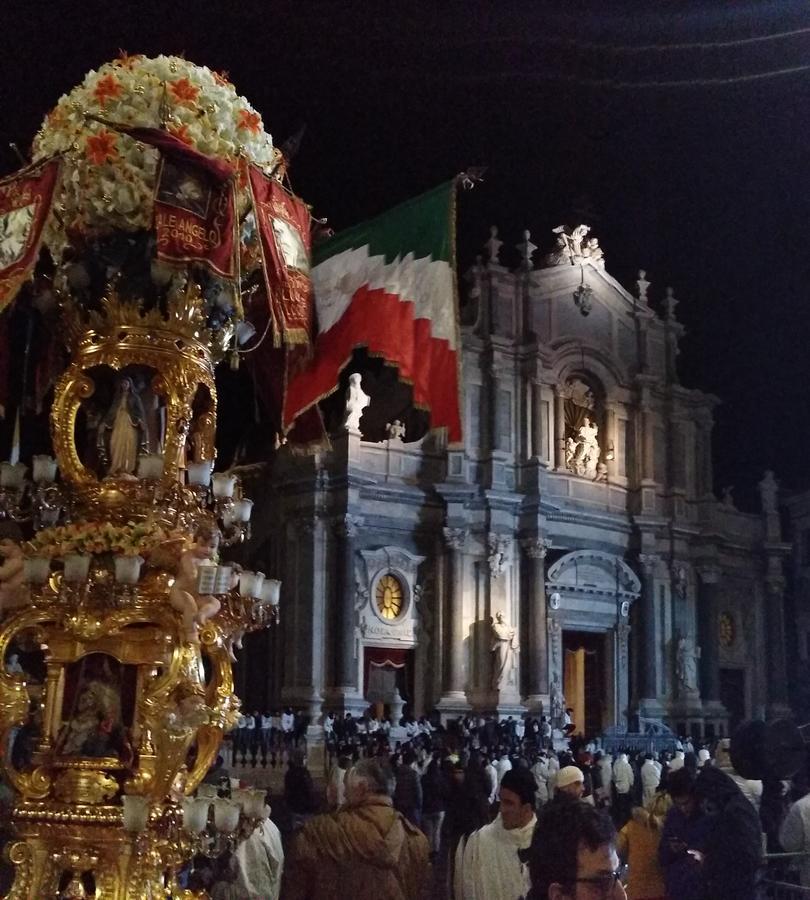B&B Sicily Luxury カターニア エクステリア 写真